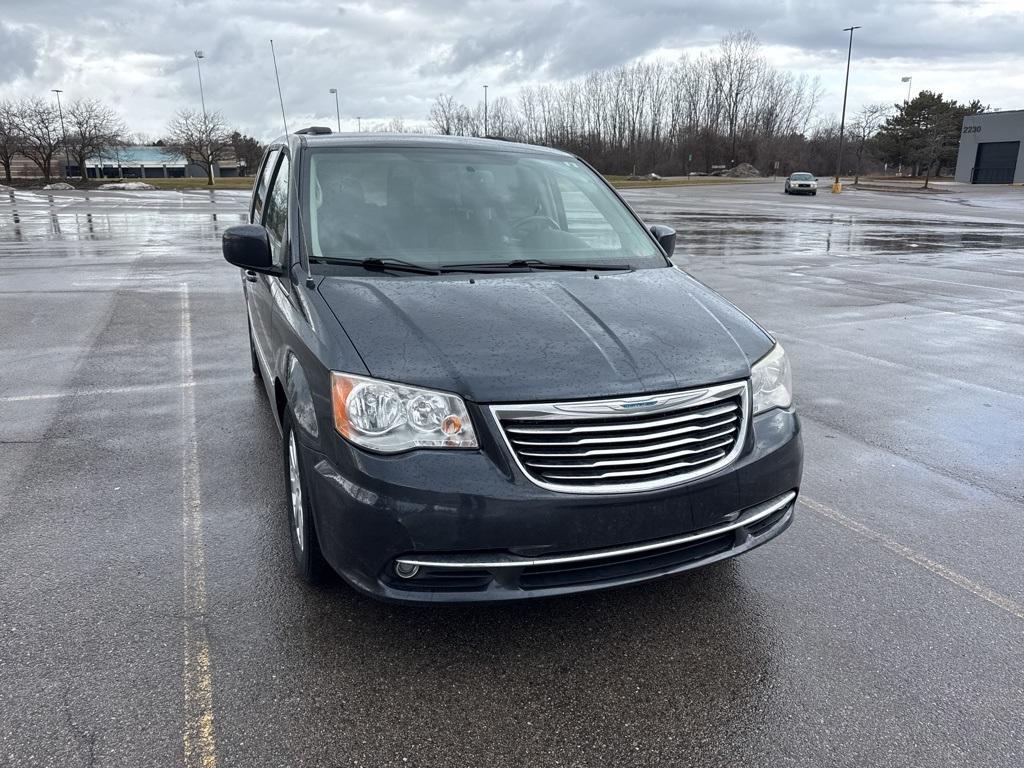 used 2014 Chrysler Town & Country car, priced at $8,900