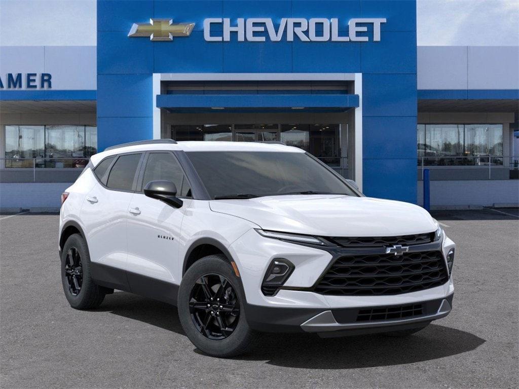 new 2025 Chevrolet Blazer car, priced at $36,353