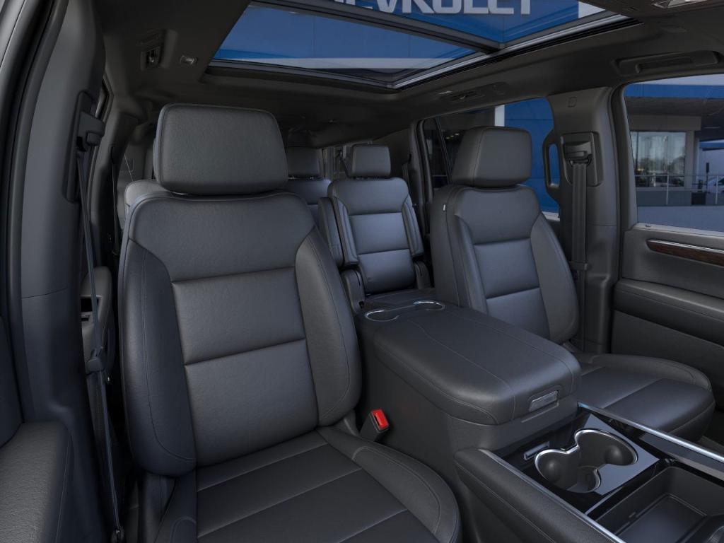 new 2025 Chevrolet Suburban car, priced at $70,329