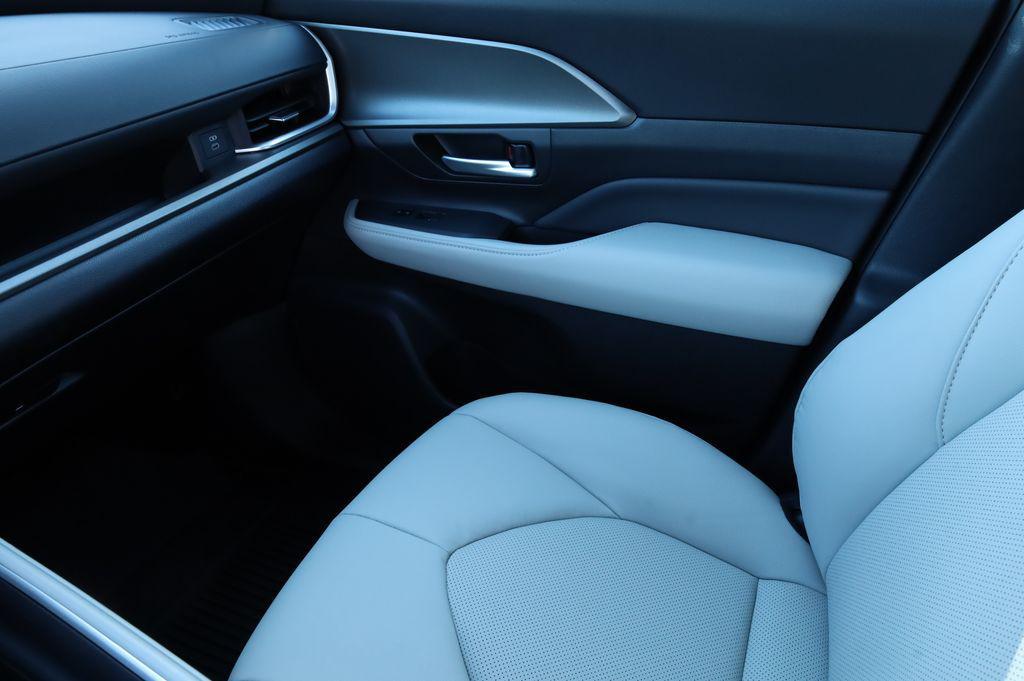 used 2025 Toyota Grand Highlander Hybrid car, priced at $51,000