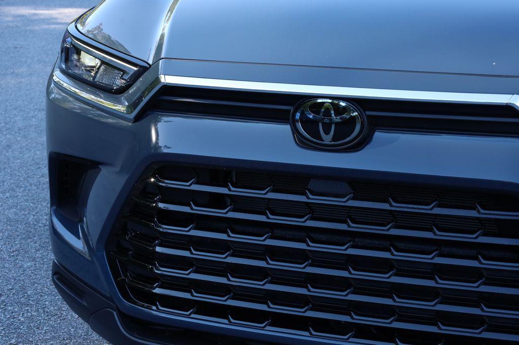 used 2025 Toyota Grand Highlander Hybrid car, priced at $51,000