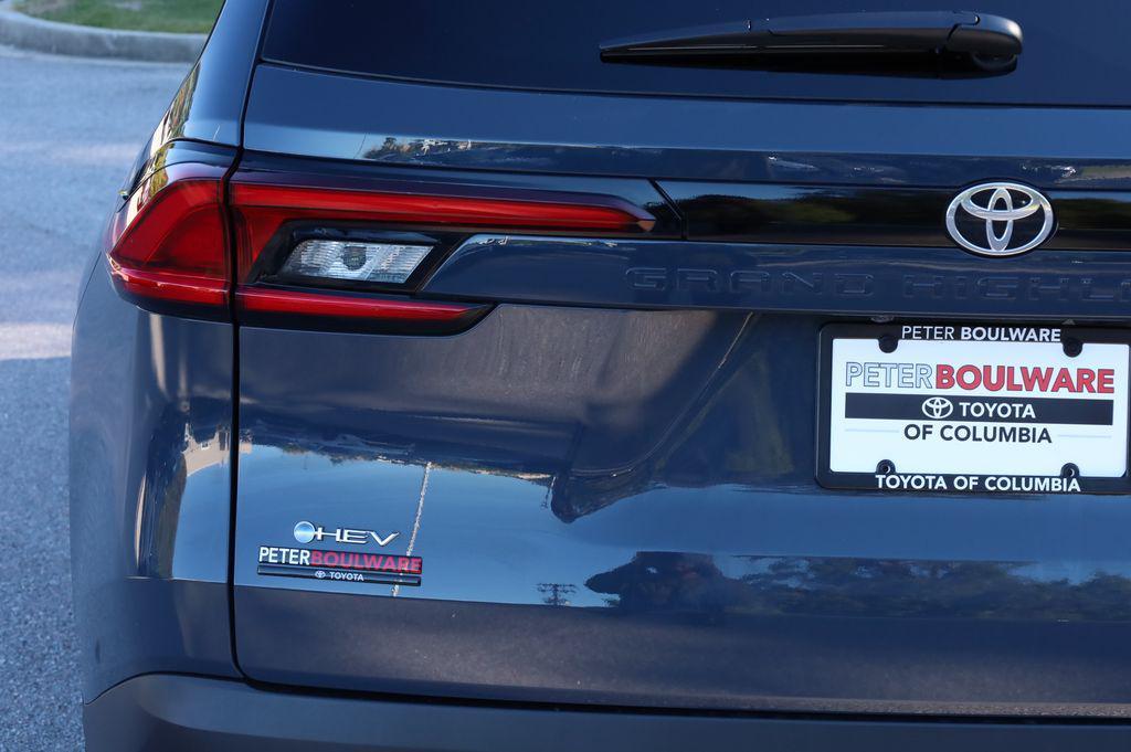 used 2025 Toyota Grand Highlander Hybrid car, priced at $51,000
