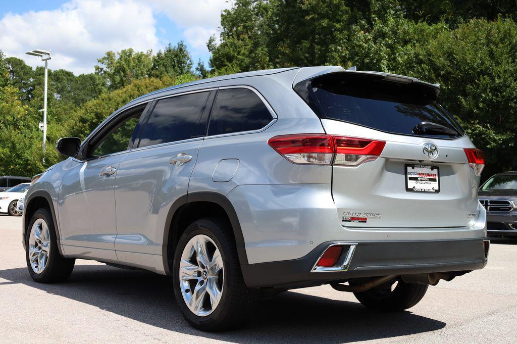 used 2018 Toyota Highlander car, priced at $19,343