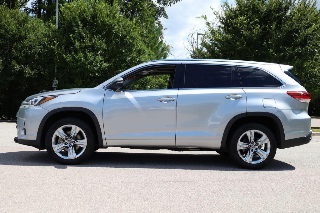 used 2018 Toyota Highlander car, priced at $19,343