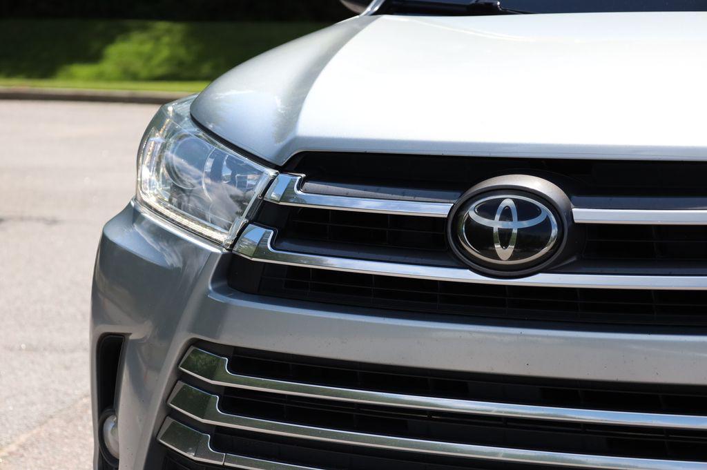 used 2018 Toyota Highlander car, priced at $19,343