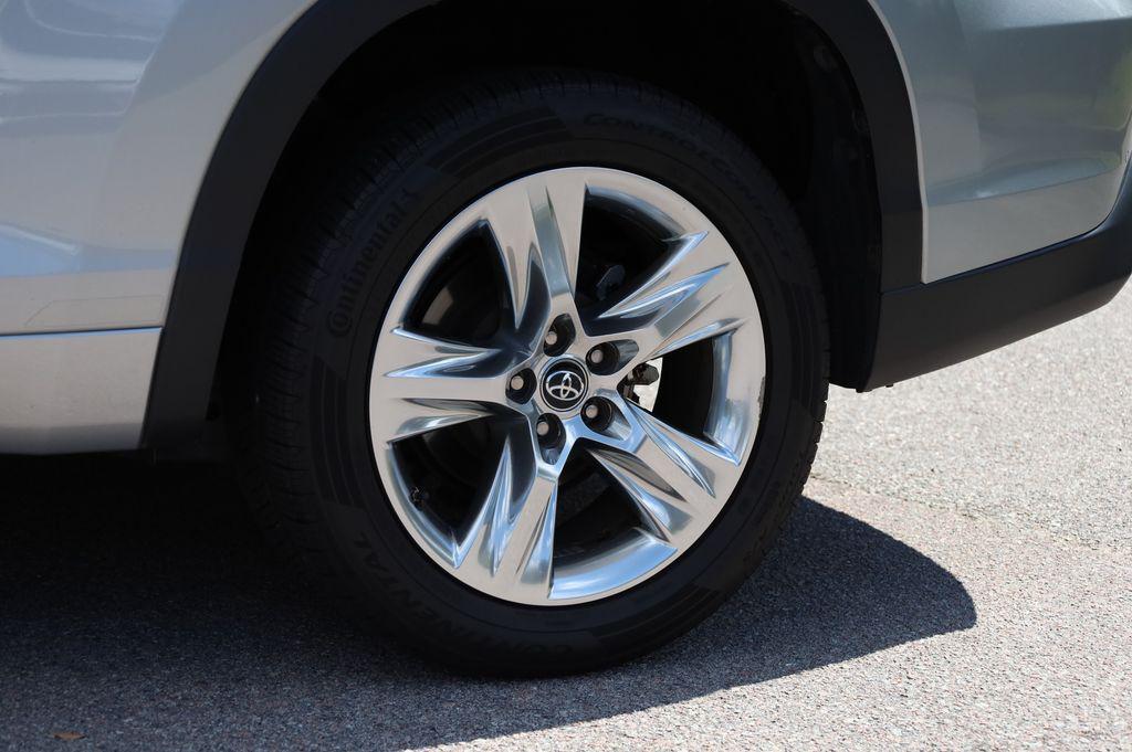 used 2018 Toyota Highlander car, priced at $19,343