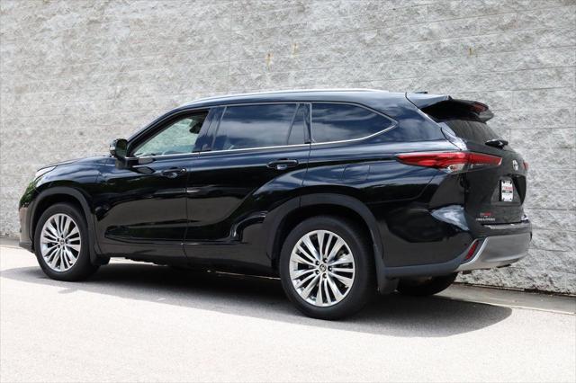 used 2023 Toyota Highlander car, priced at $42,317