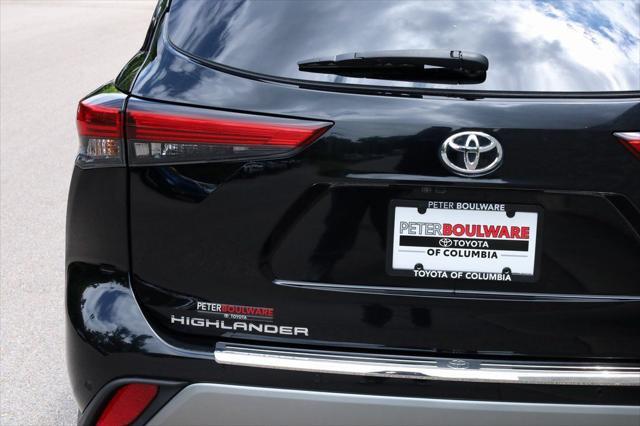 used 2023 Toyota Highlander car, priced at $42,317