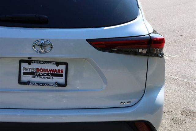 used 2022 Toyota Highlander car, priced at $35,396