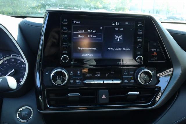 used 2022 Toyota Highlander car, priced at $35,396
