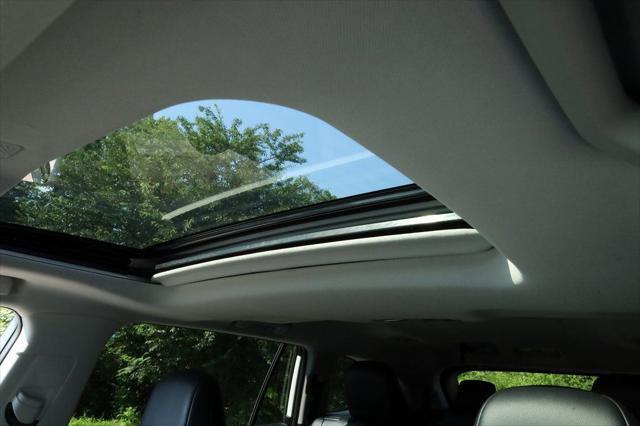 used 2022 Toyota Highlander car, priced at $35,396