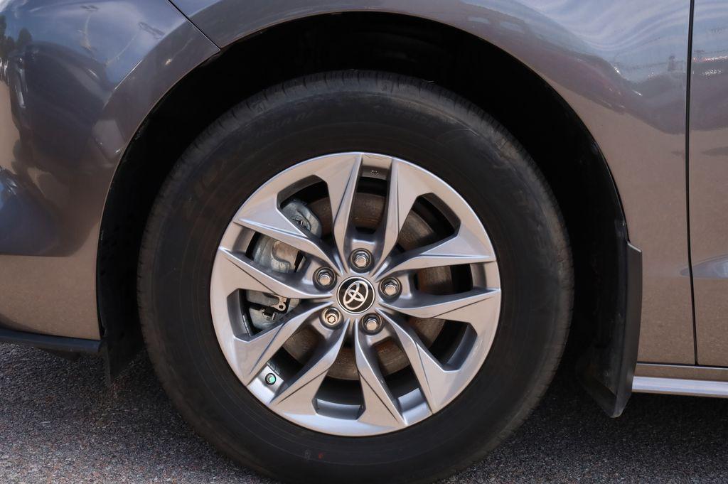 used 2024 Toyota Sienna car, priced at $42,658