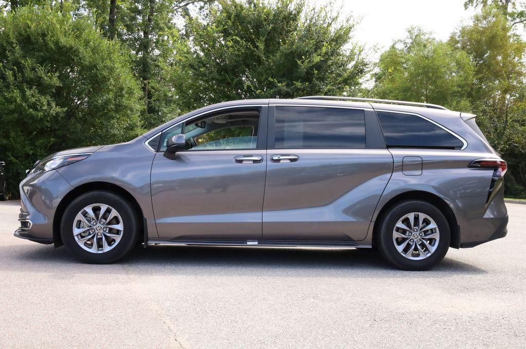 used 2024 Toyota Sienna car, priced at $42,658