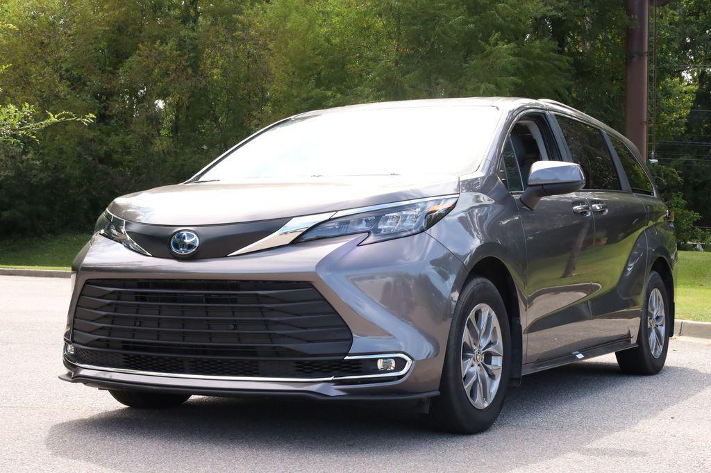 used 2024 Toyota Sienna car, priced at $42,658