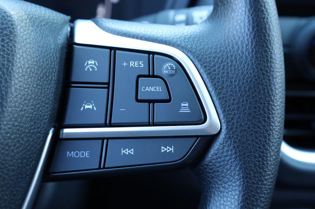 new 2026 Toyota Highlander Hybrid car, priced at $48,290