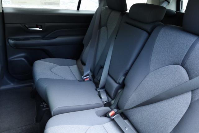 new 2025 Toyota Highlander car, priced at $44,415