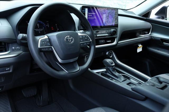 new 2025 Toyota Highlander car, priced at $44,415
