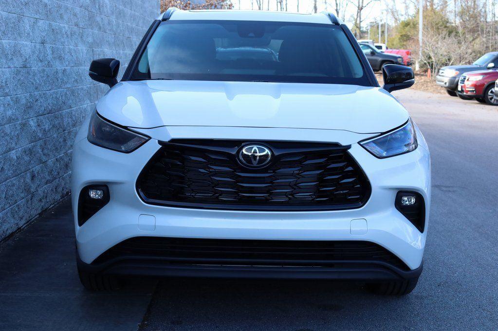 new 2025 Toyota Highlander Hybrid car, priced at $51,885