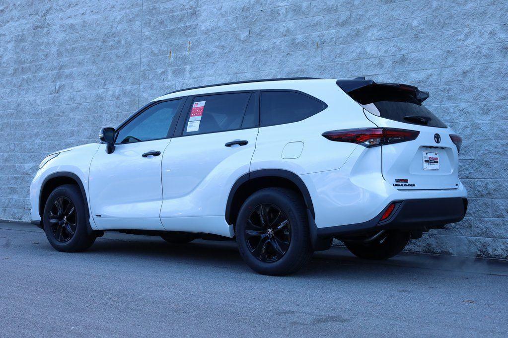 new 2025 Toyota Highlander Hybrid car, priced at $51,885