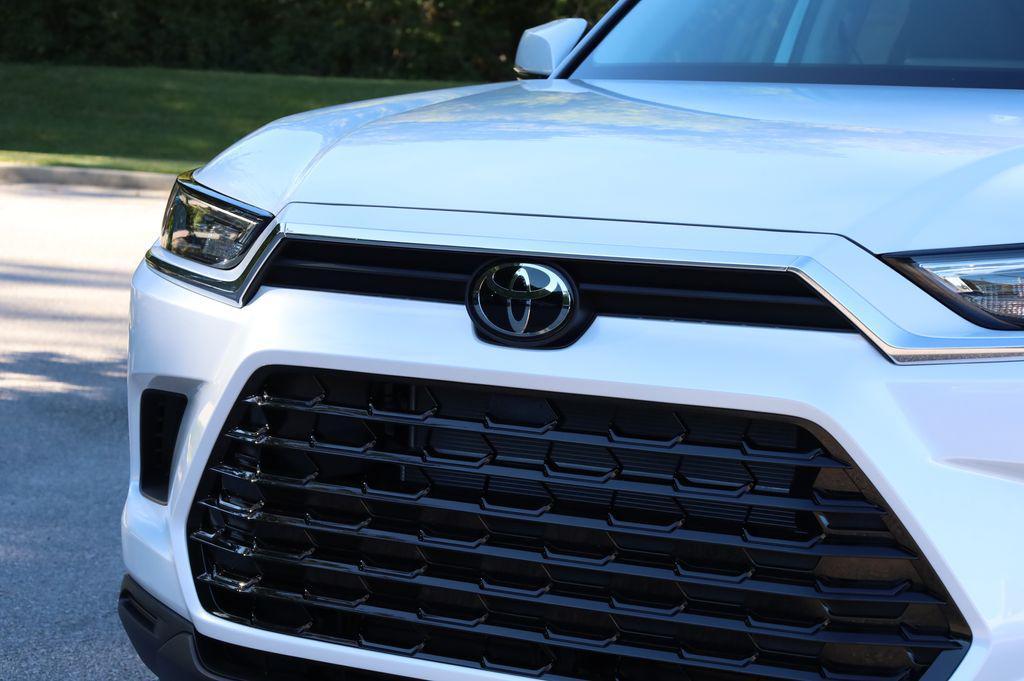 new 2026 Toyota Grand Highlander Hybrid car, priced at $51,860