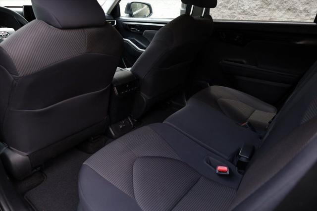 used 2023 Toyota Highlander Hybrid car, priced at $36,999
