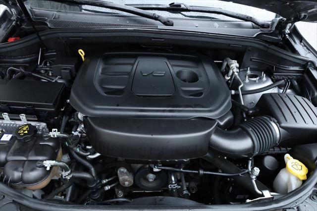 used 2020 Jeep Grand Cherokee car, priced at $23,233
