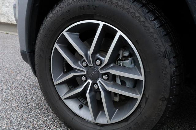 used 2020 Jeep Grand Cherokee car, priced at $23,233