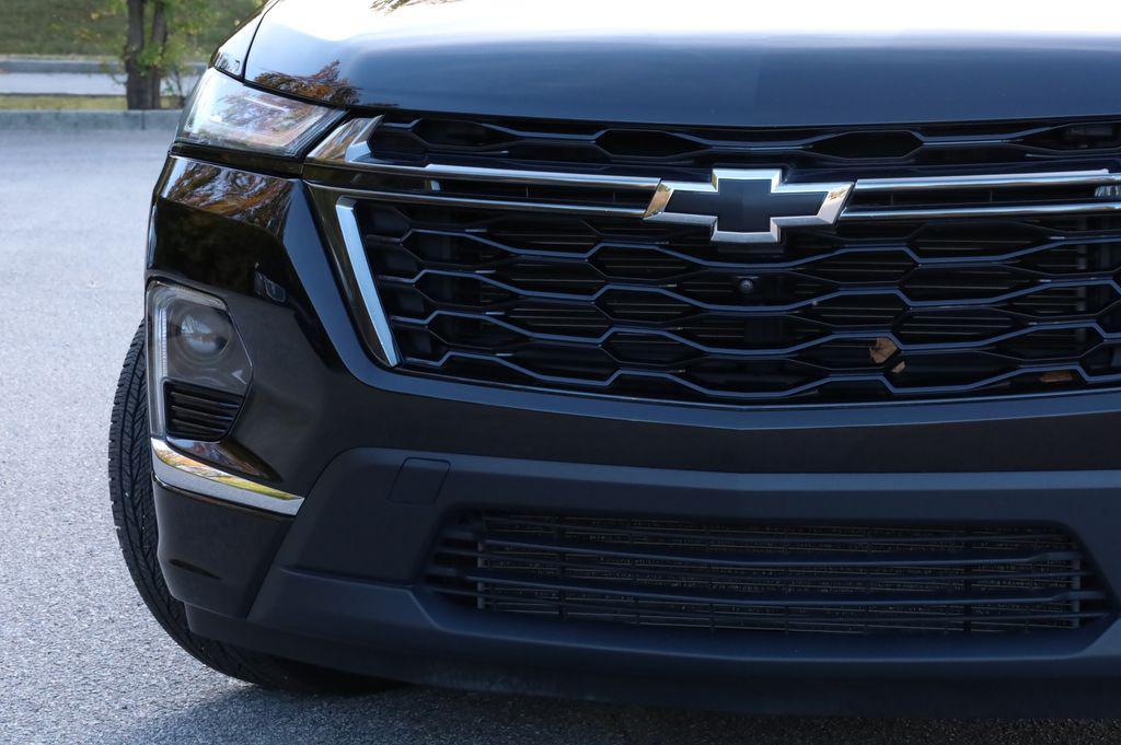 used 2023 Chevrolet Traverse car, priced at $36,215