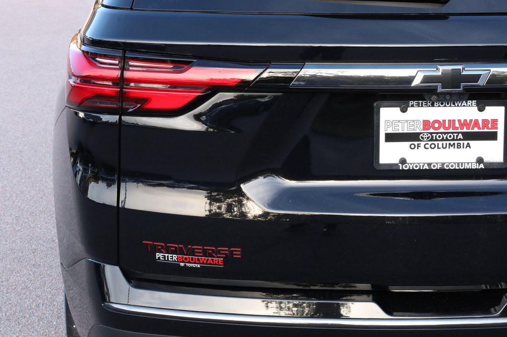 used 2023 Chevrolet Traverse car, priced at $36,215