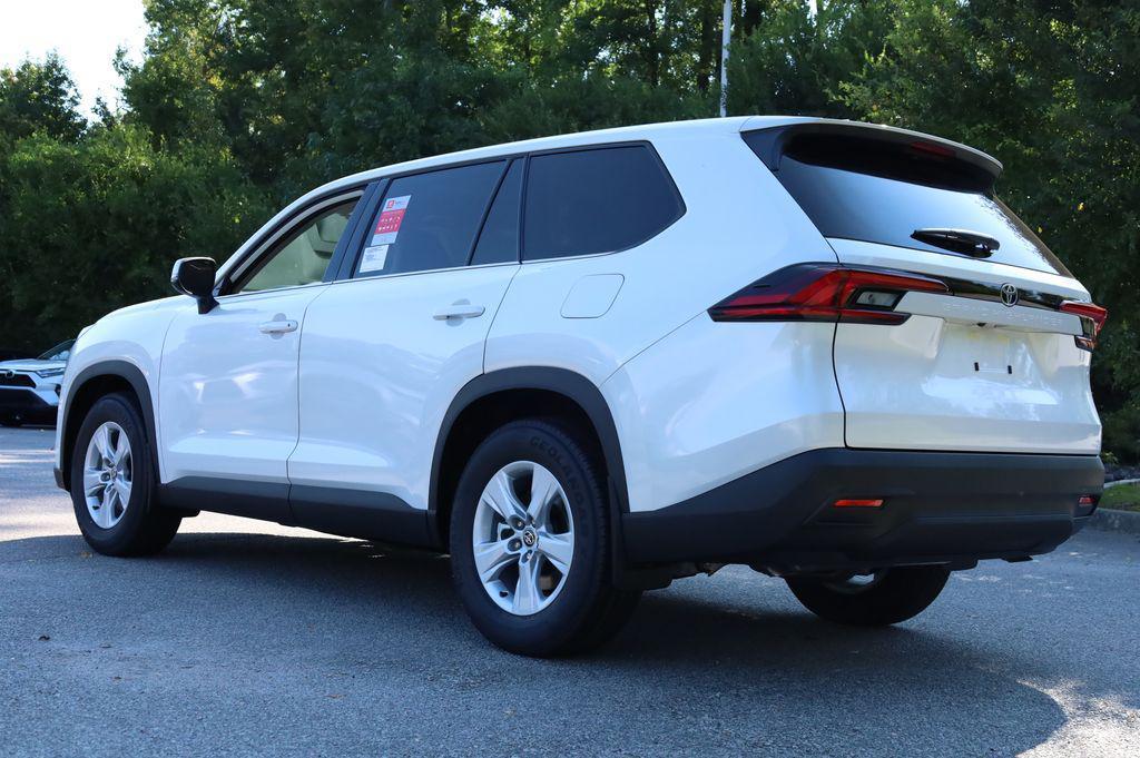new 2026 Toyota Highlander car, priced at $45,005