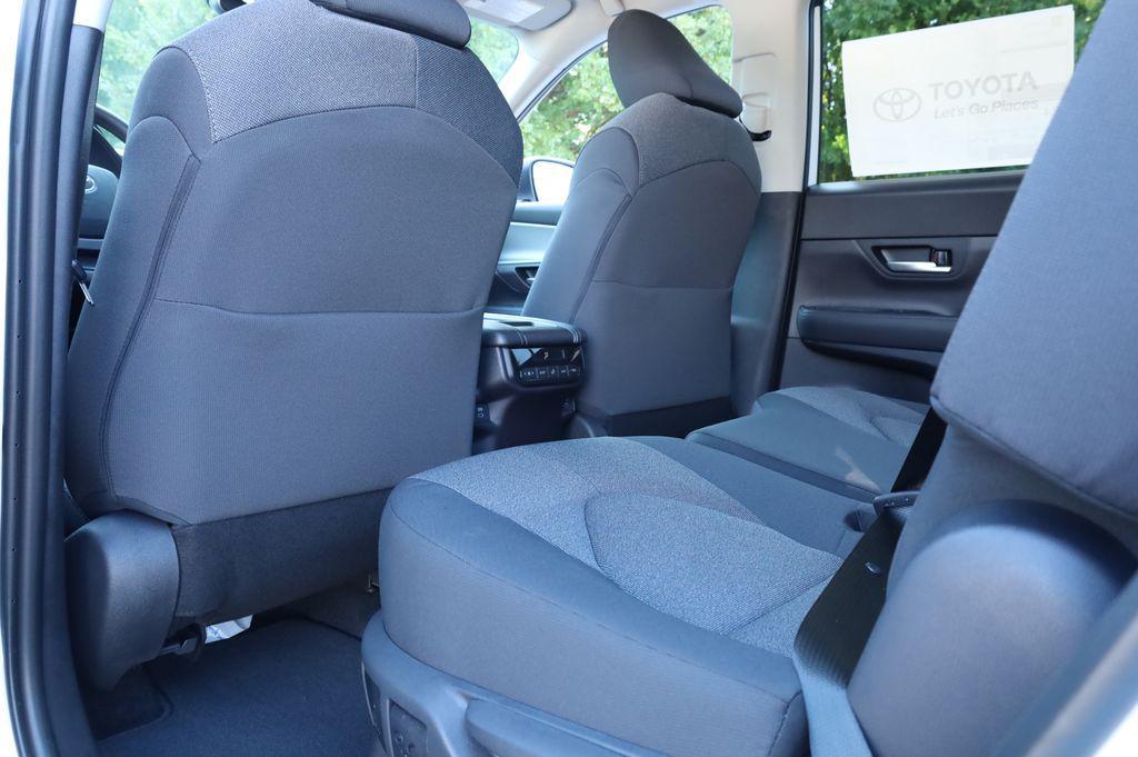 new 2026 Toyota Highlander car, priced at $45,005