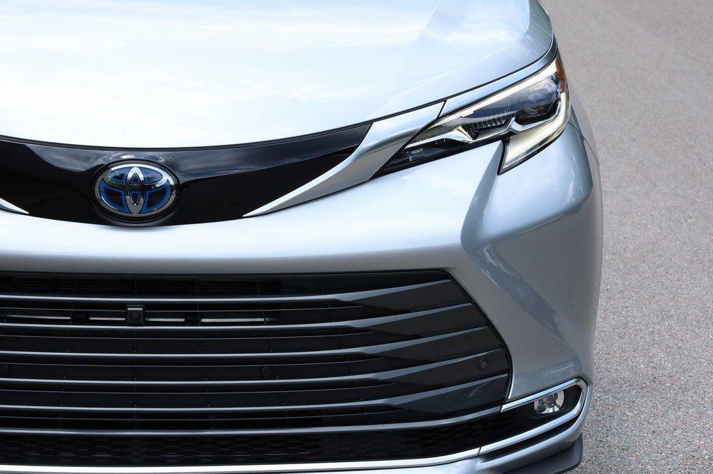 used 2024 Toyota Sienna car, priced at $52,598