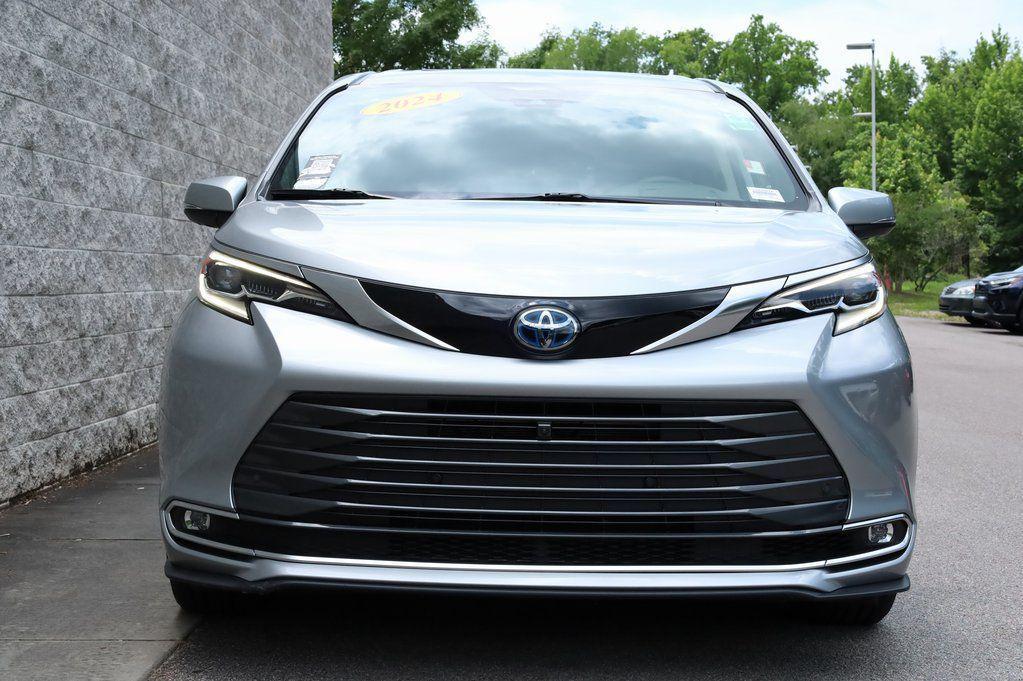 used 2024 Toyota Sienna car, priced at $52,598
