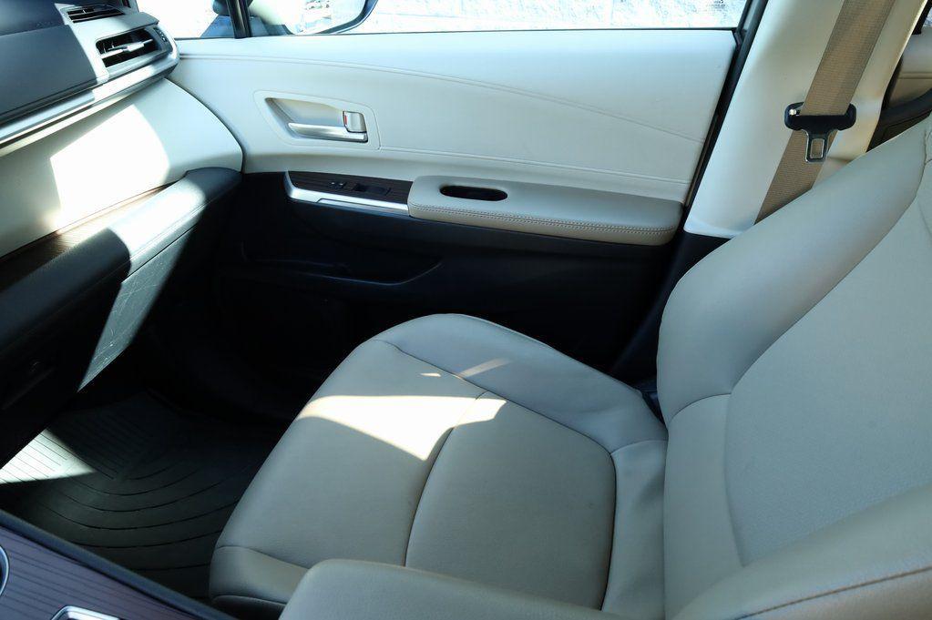 used 2024 Toyota Sienna car, priced at $38,999