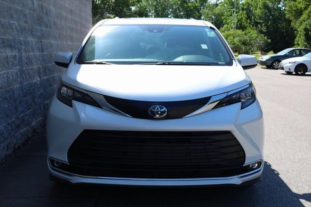 used 2024 Toyota Sienna car, priced at $44,751