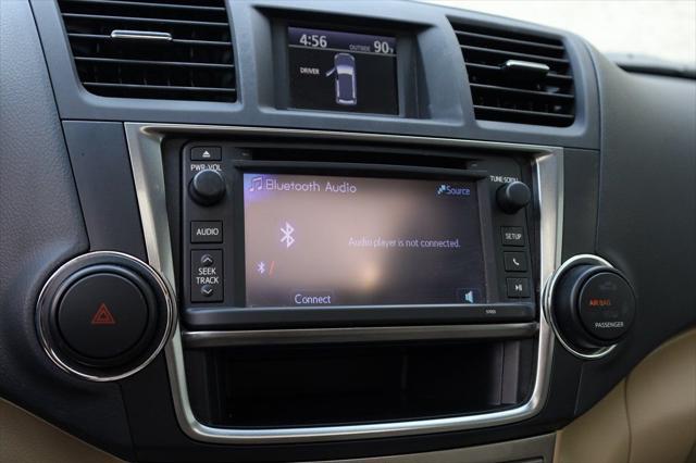 used 2013 Toyota Highlander car, priced at $17,664
