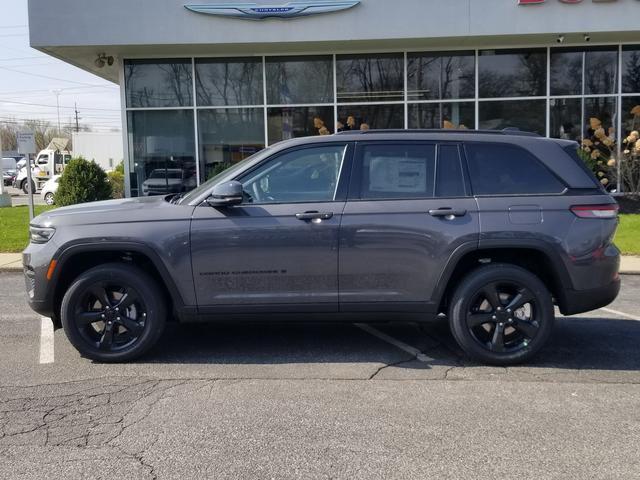 new 2025 Jeep Grand Cherokee car, priced at $42,543
