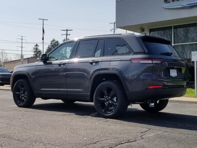 new 2025 Jeep Grand Cherokee car, priced at $42,543