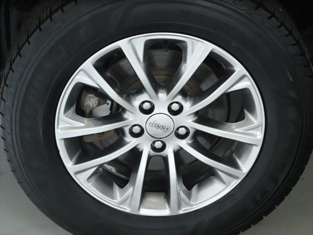 used 2021 Jeep Cherokee car, priced at $18,389