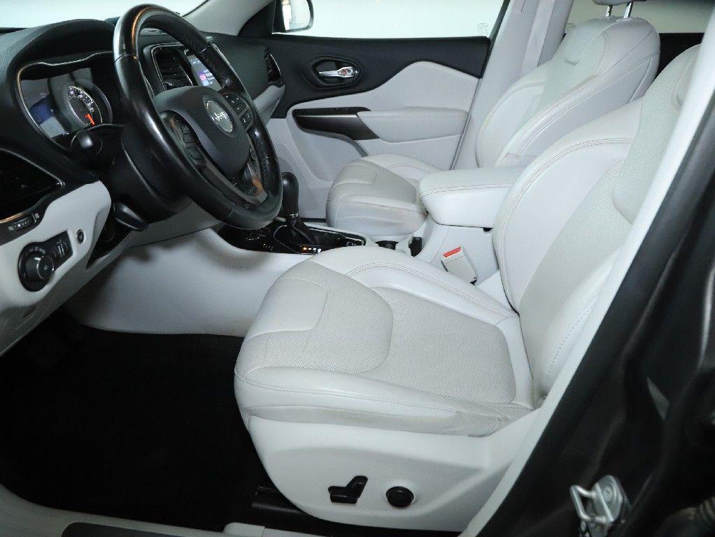 used 2021 Jeep Cherokee car, priced at $18,491