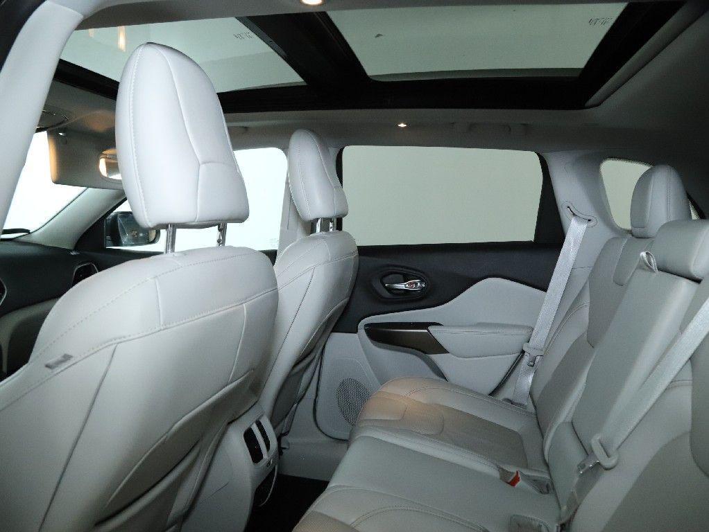 used 2021 Jeep Cherokee car, priced at $18,491