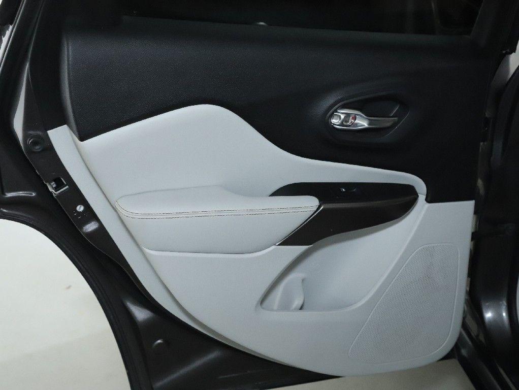 used 2021 Jeep Cherokee car, priced at $18,491