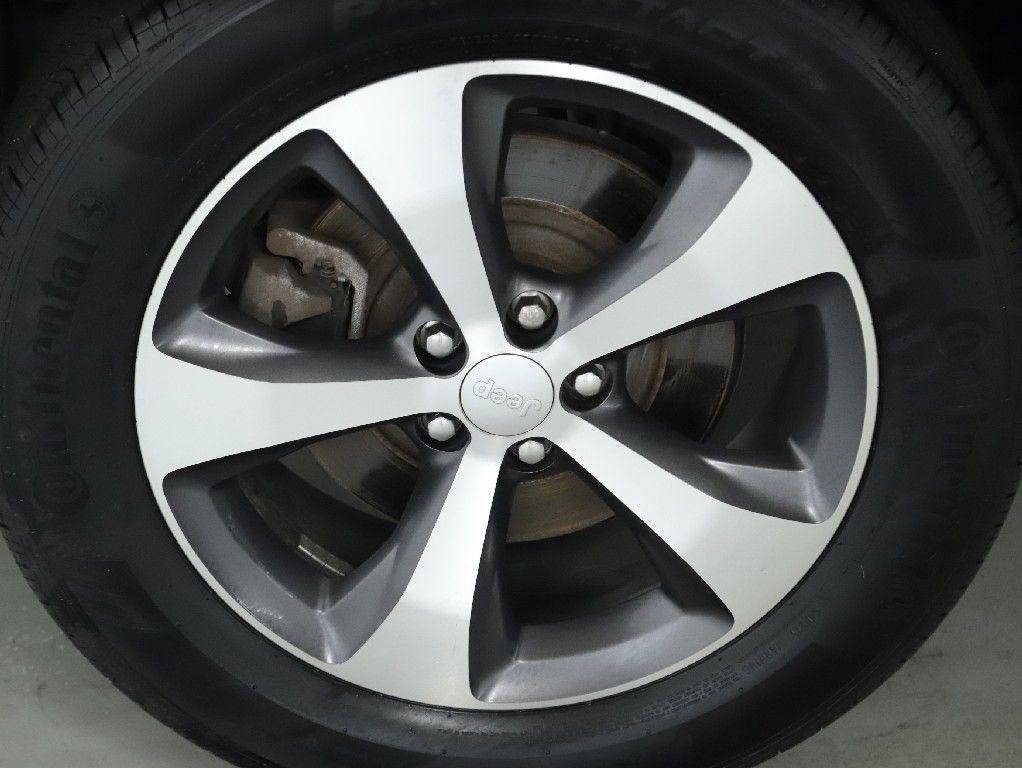 used 2021 Jeep Cherokee car, priced at $18,491