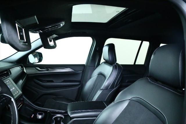used 2025 Jeep Grand Cherokee car, priced at $39,991