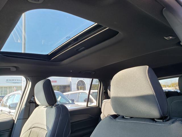 new 2025 Jeep Grand Cherokee L car, priced at $32,524