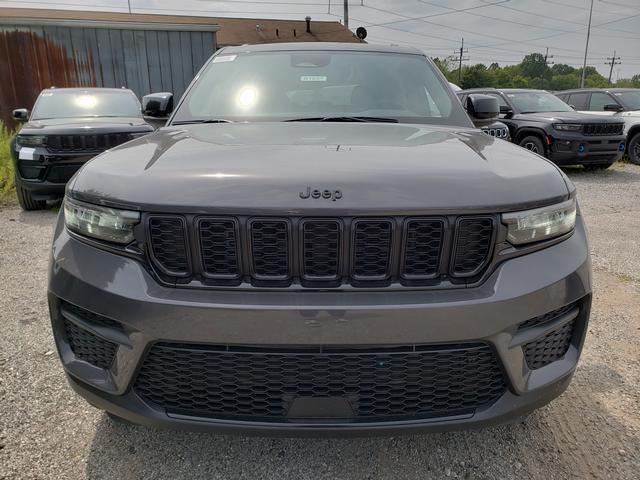 new 2024 Jeep Grand Cherokee car, priced at $43,030