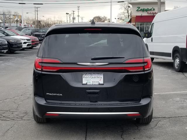 new 2025 Chrysler Pacifica car, priced at $45,315