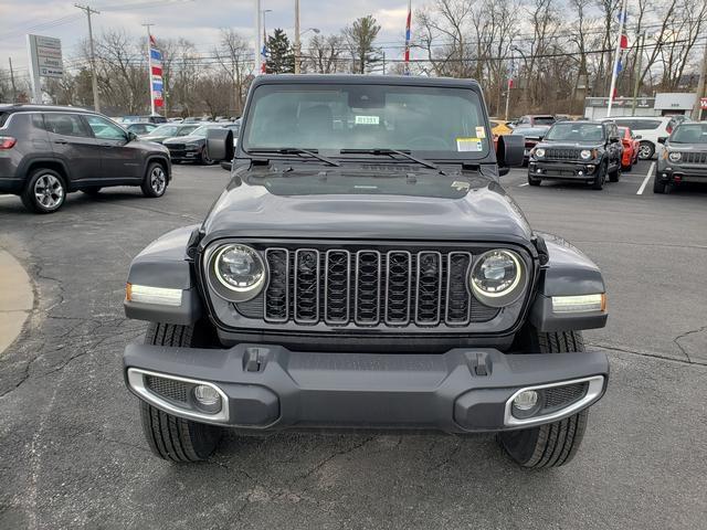 new 2024 Jeep Gladiator car, priced at $46,727