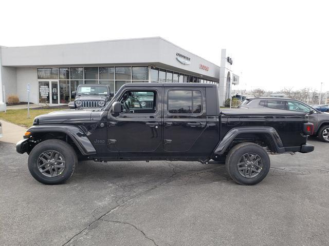 new 2024 Jeep Gladiator car, priced at $46,727