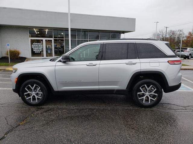 new 2025 Jeep Grand Cherokee car, priced at $49,537